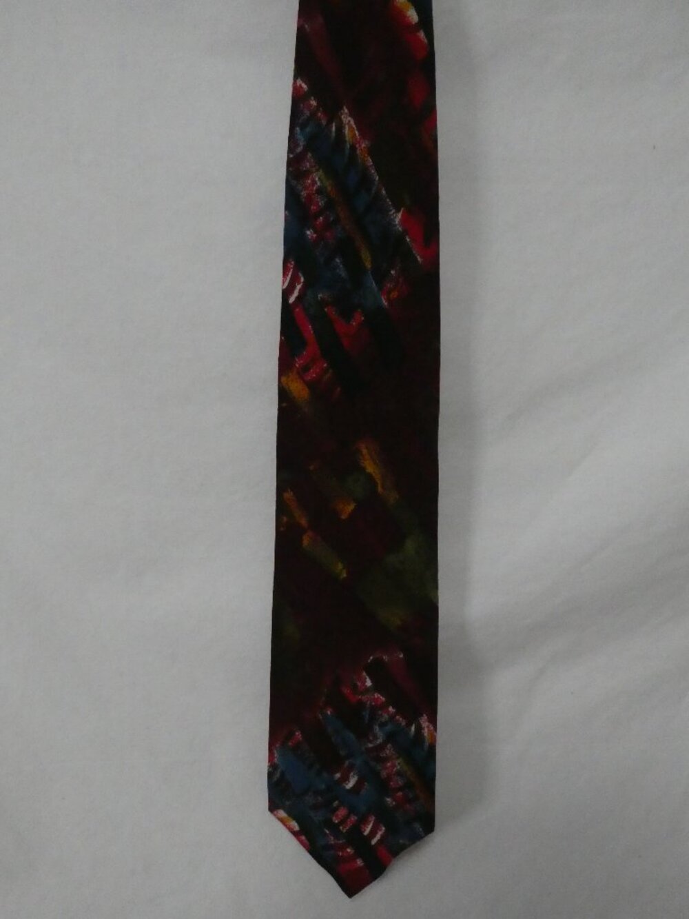 Vintage UNGARO PARIS Pure Silk Made In Italy Burgundy Blue Abstract Tie
